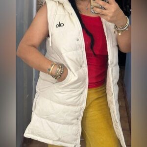 Alo puffer Vest ♥️